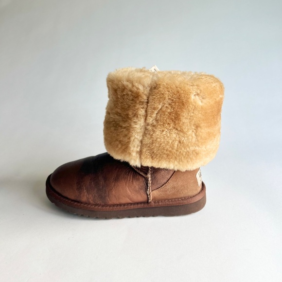 UGG Brown Metallic Genuine Leather Sheepskin Lining Classic Tall Boots size 6 - Picture 3 of 15